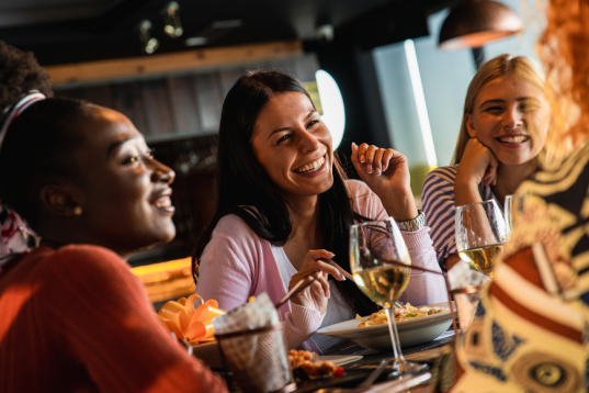 Dubai Nightlife: The Best Bars for Women in 2026